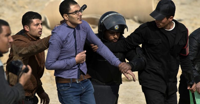 هيومن رايتس ووتش: مصر 2015 ـ عام من القمع