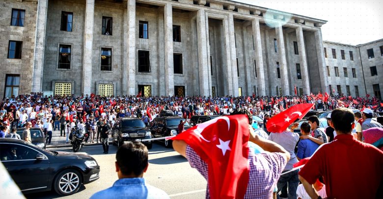 محاولة-الانقلاب-التركية-وانهيار-صنم-الديمقراطية