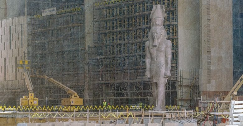 مصر المتحف الكبير والحد الأقصى للأجور