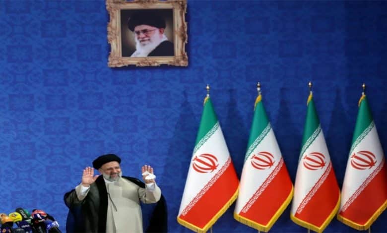 فورين أفيرز: حرب إيران من الداخل